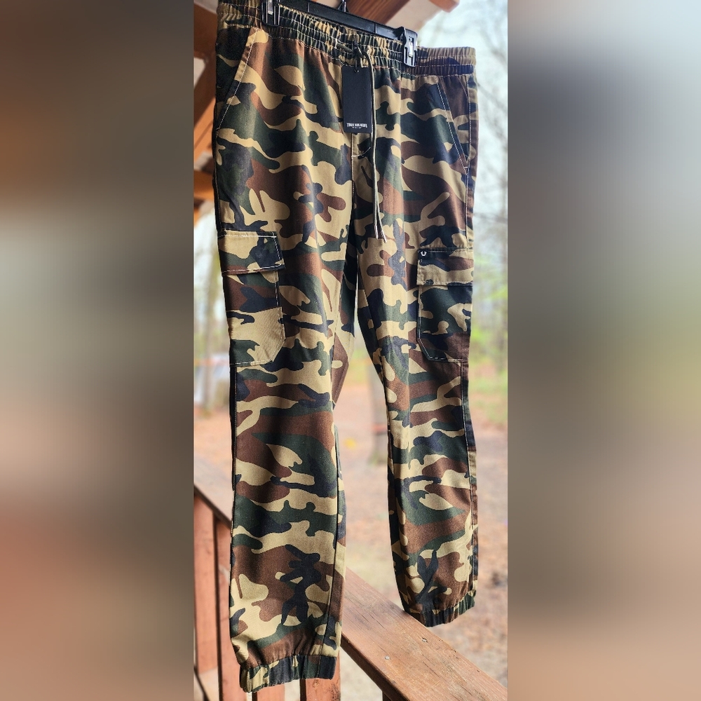 NWT True Religion Men's Camo Cargo Pants - Tan, Brown, Green & Black